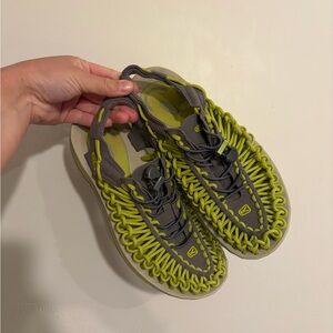 Keen Women's Uneek sandals in Gargoyle/Bright Chartreuse size 8.5 Fisherman rope